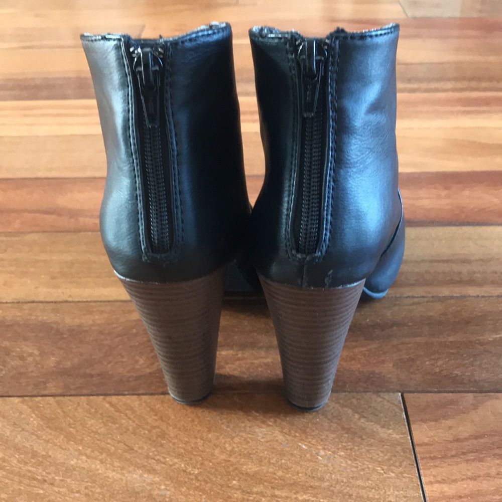Candie’s Booties - Picture 2 of 6
